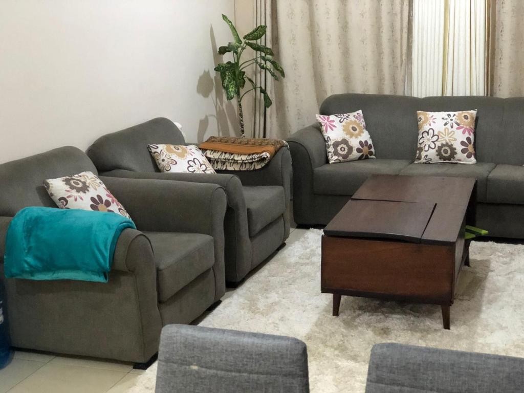 PASWELL'S HOMES 3 Bedroom Apartment at Greatwall Gardens photo 1
