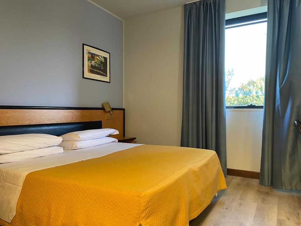 Art & Hotel Treviolo - Tap to explore photos