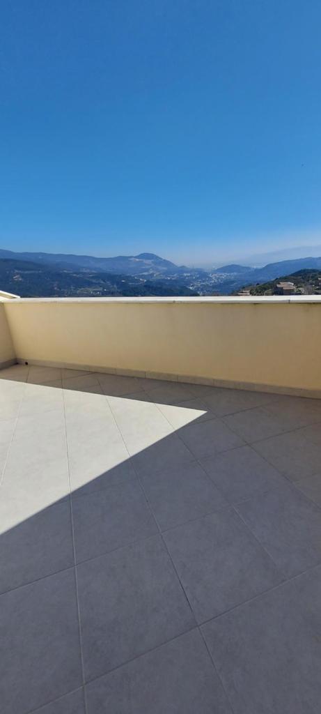 Wndyham kuşadasi 1+1 teraslı 2 banyo dublex photo 3