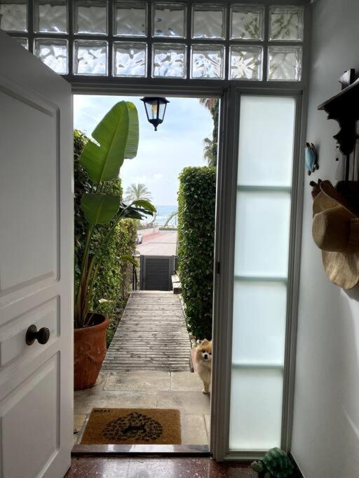 La Digue Beach House photo 1