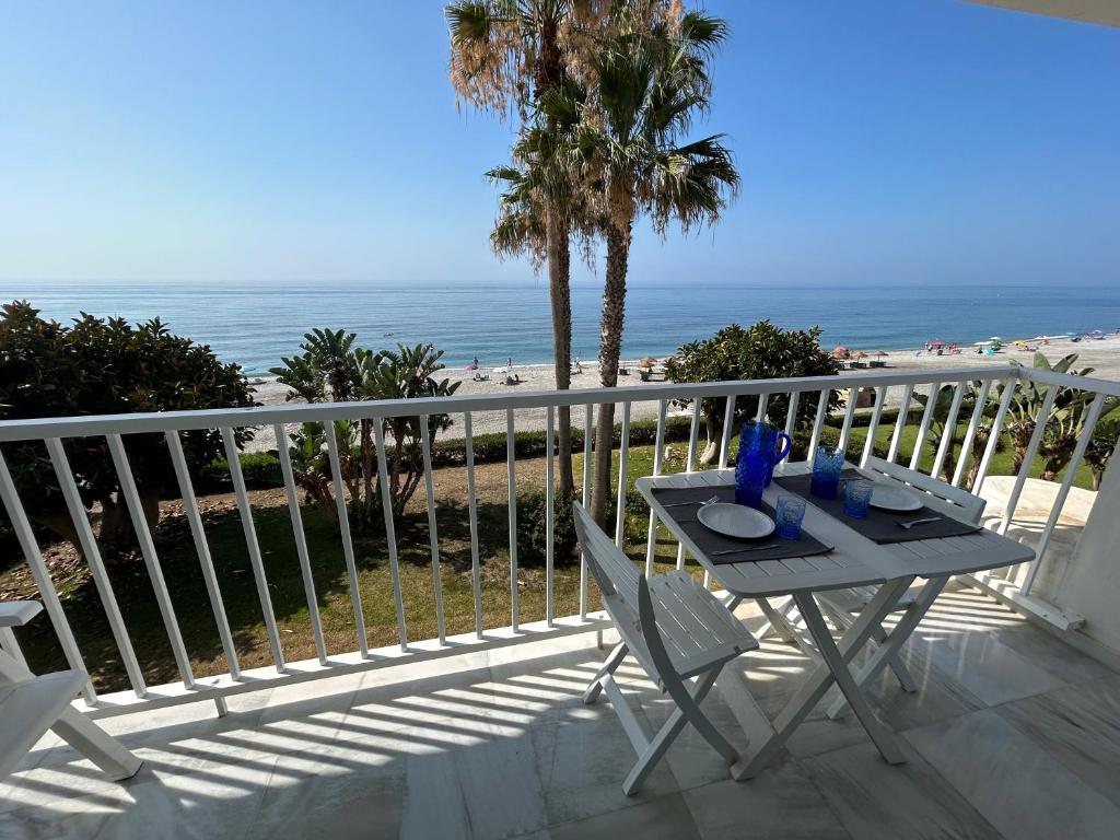 Apartamento en Primera Línea de Playa photo 2