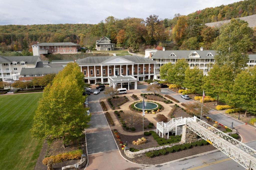 Omni Bedford Springs Resort photo 1