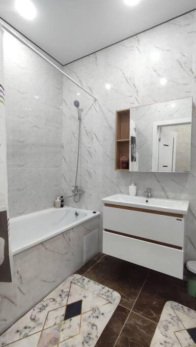 Люкс апартаменты в ЖК Shanyrak photo 2