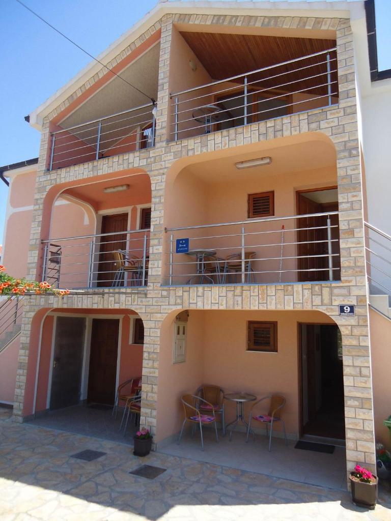 Apartments Di Gallo