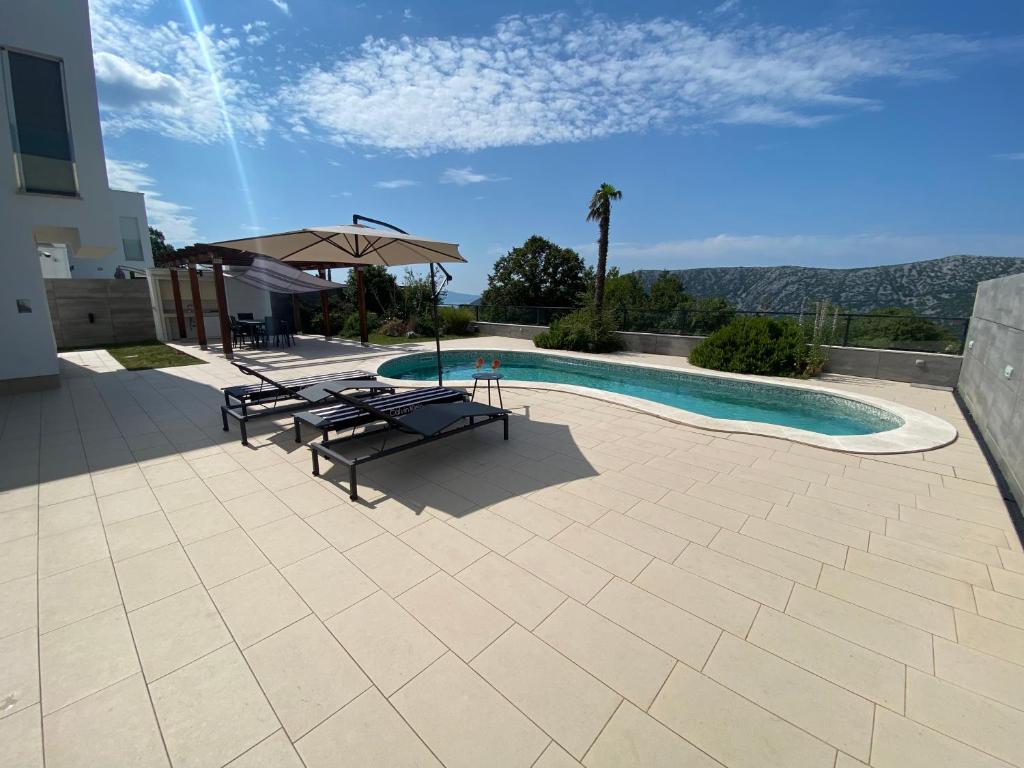 Villa Alana GANZE VILLA - POOL - SAUNA - JACUZZI 200m2 photo 2