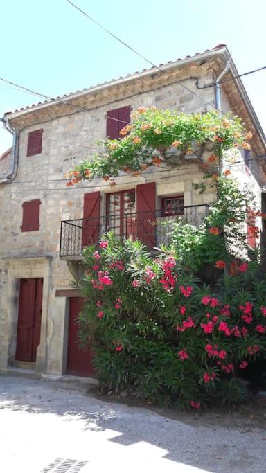 Maison proche rivière - 6 à 8 personnes