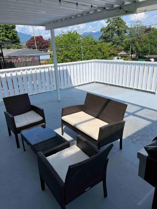 Cozy Capitol Hill Bungalow - 3BD/2BA Retreat photo 3