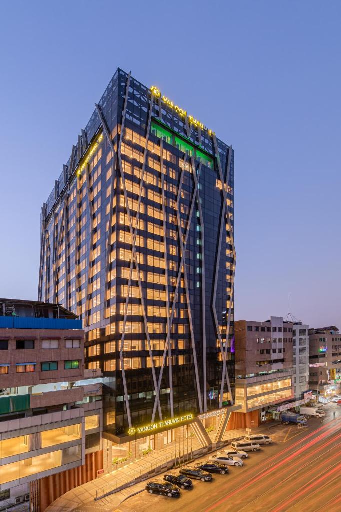 Yangon Thanlwin Hotel photo 1