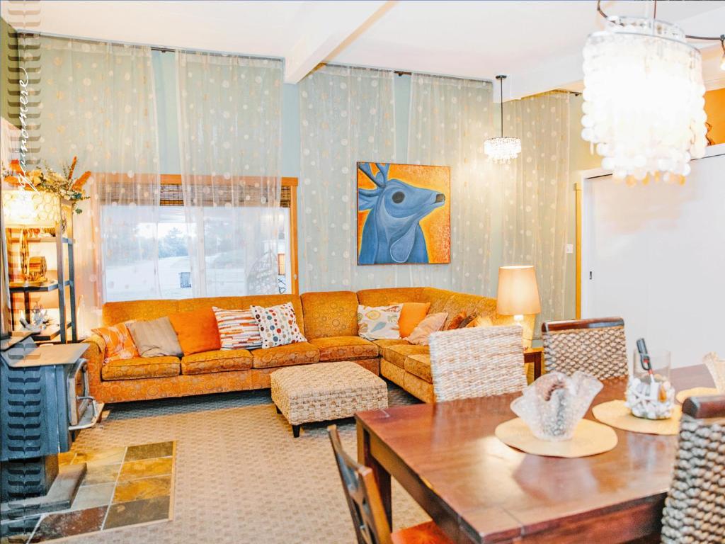Tide Pool Cabin, a Soquinomere Private Hotel on the Dunes, Downtown Ocean Shores image