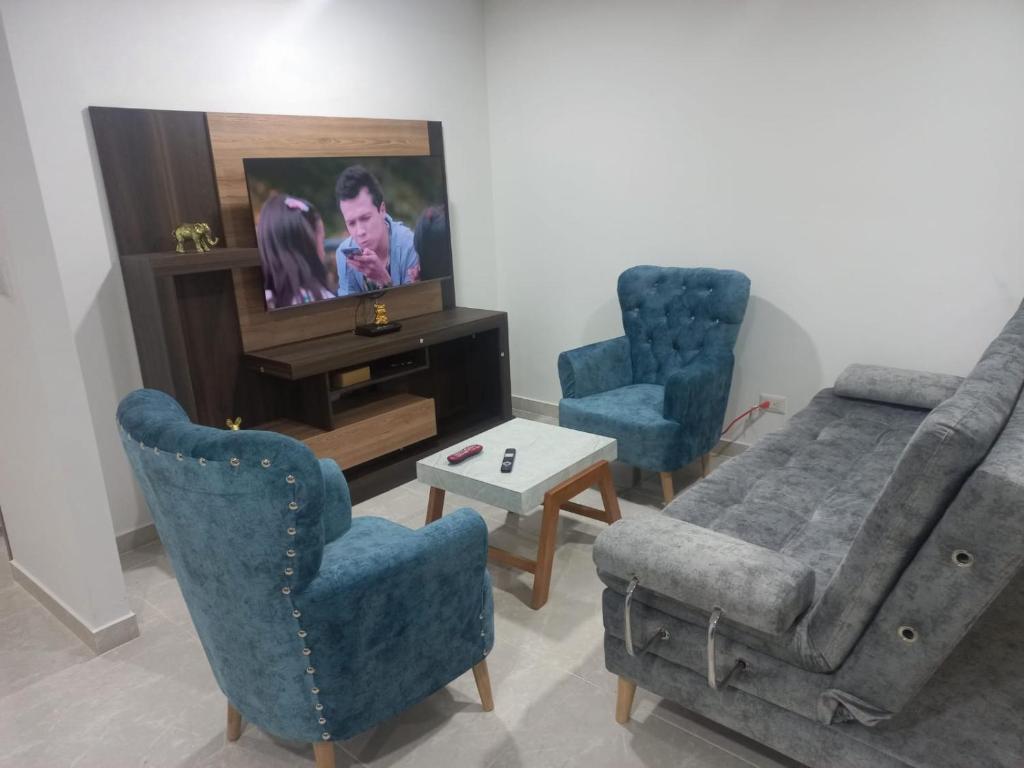 Hermoso apartamento con piscina ubicado cerca a los principales centros comerciales photo 1