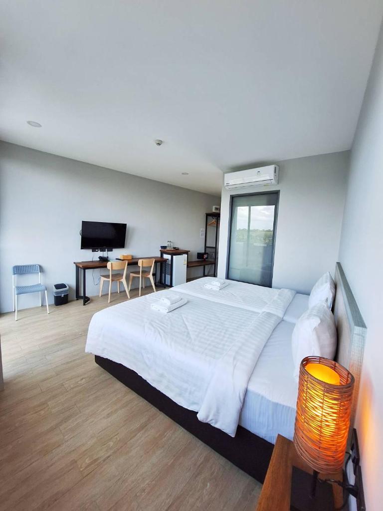 Atom Phuket Hotel -SHA Plus photo 4