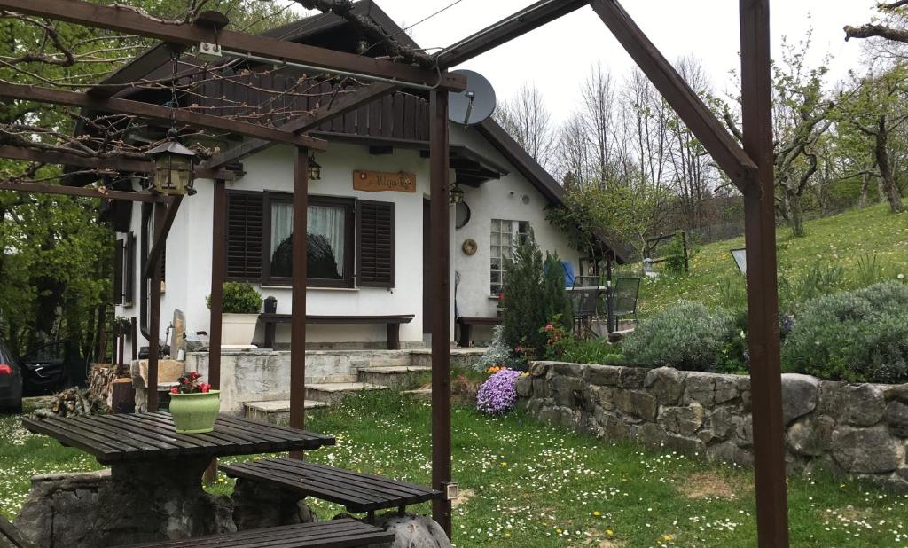 Vilijev Raj, a property with cottage in the countryside photo 3