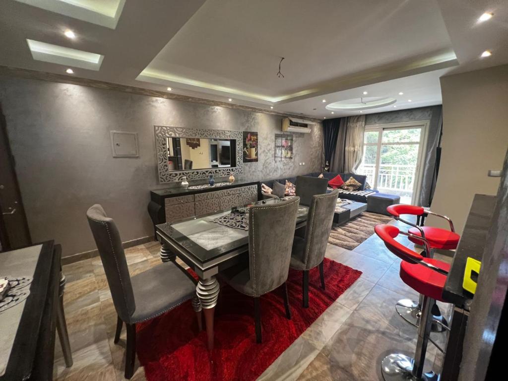 شقة كاملة غرفتين في مدينتى Madinaty inn B7 photo 4