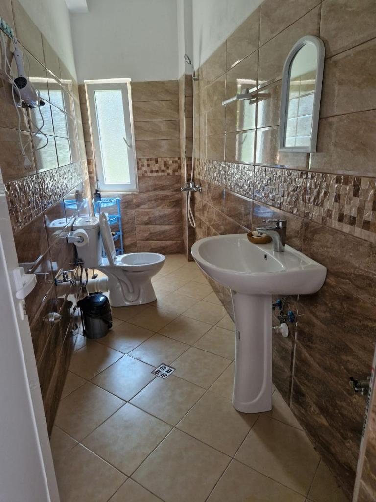 Bar-Restaurant-Hotel-Familja photo 1