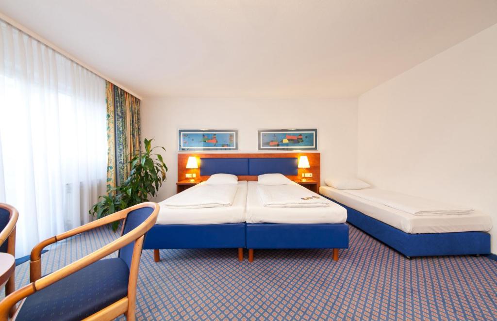 Четырехместный (Четырехместный номер), Novum Hotel Boulevard Stuttgart City