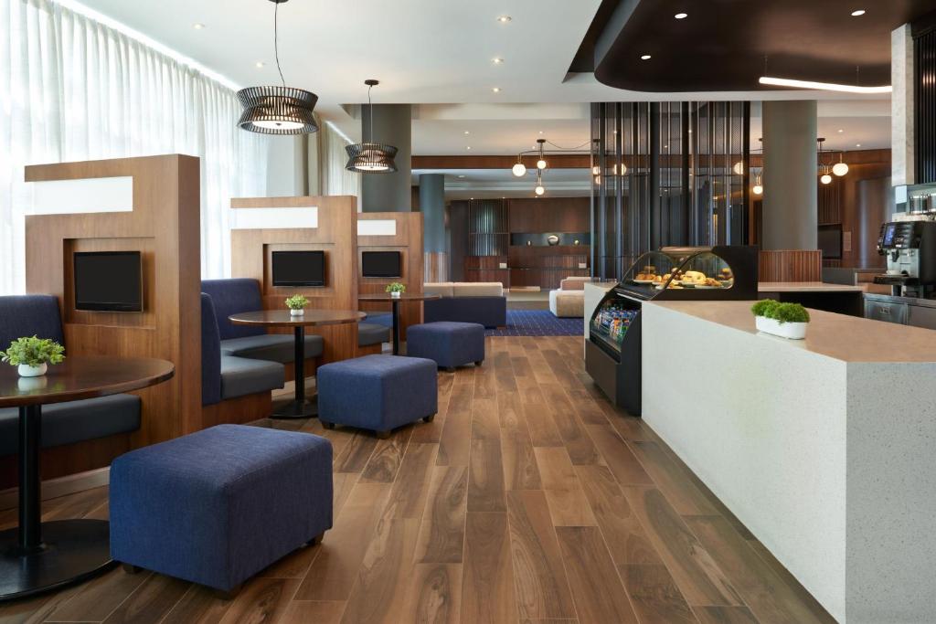 Residence Inn by Marriott Calgary Airport photo 3