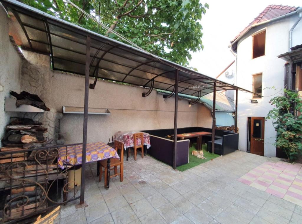 Genius Hostel Center with Grill zone and yard photo 1