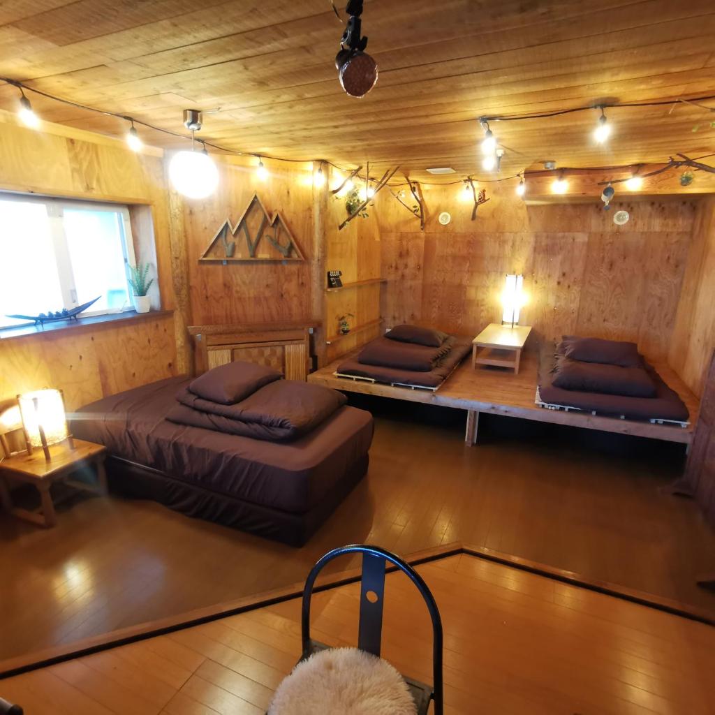 Sapporo Luxury Log House 5Brm max 18ppl 4 free parking - Tap to explore photos