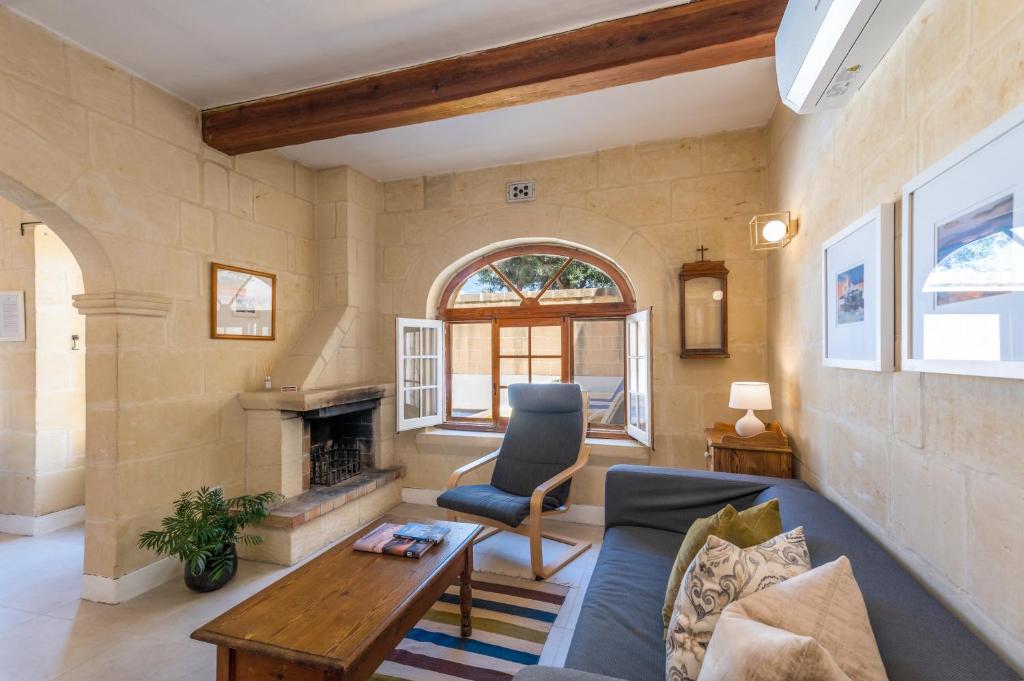 Dar ta' Mansi Farmhouse with Private Pool photo 2