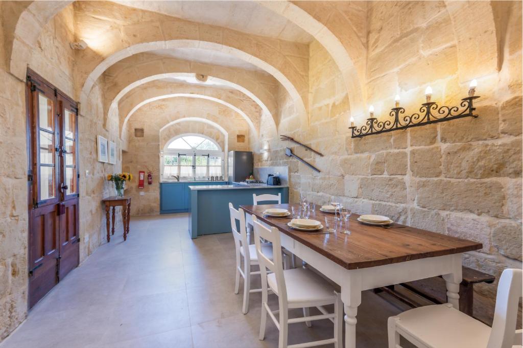 Dar ta' Betta Farmhouse with private pool photo 3