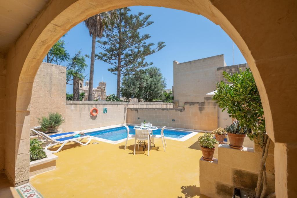 Dar ta' Betta Farmhouse with private pool photo 1