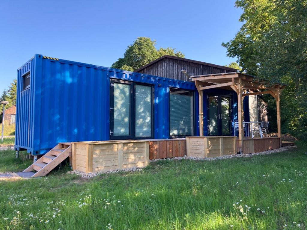 Tiny House im Seecontainer mit Parkplatz, Glasfaser, Netflix, Veranda und gehobener Ausstattung photo 1