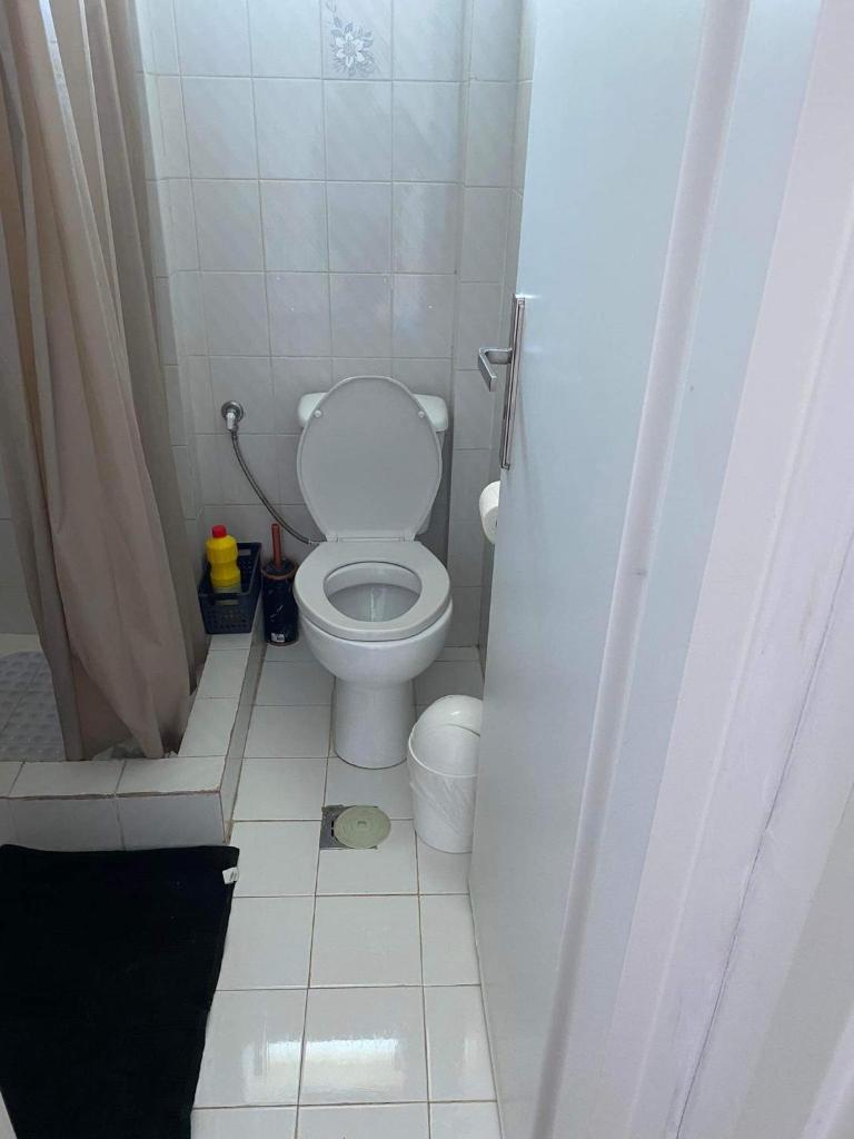 john apartment photo 4