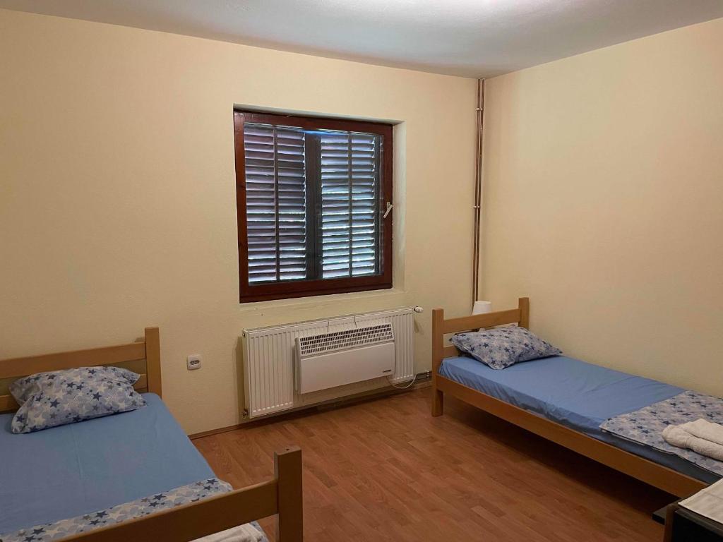 Hostel Drenak