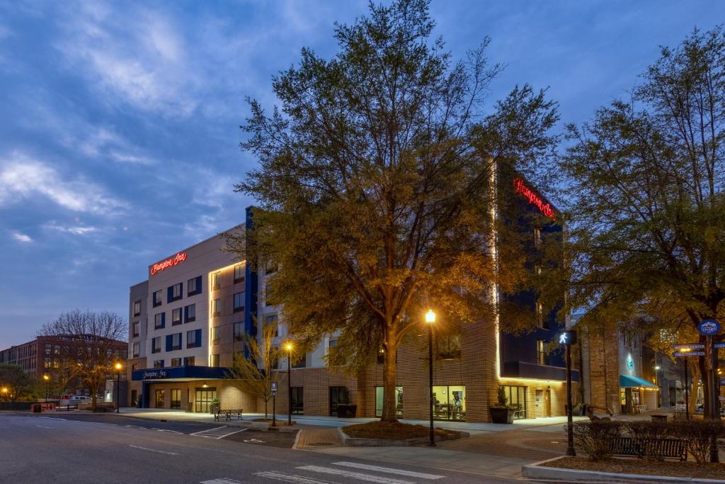 Hampton Inn Columbus Downtown, GA image
