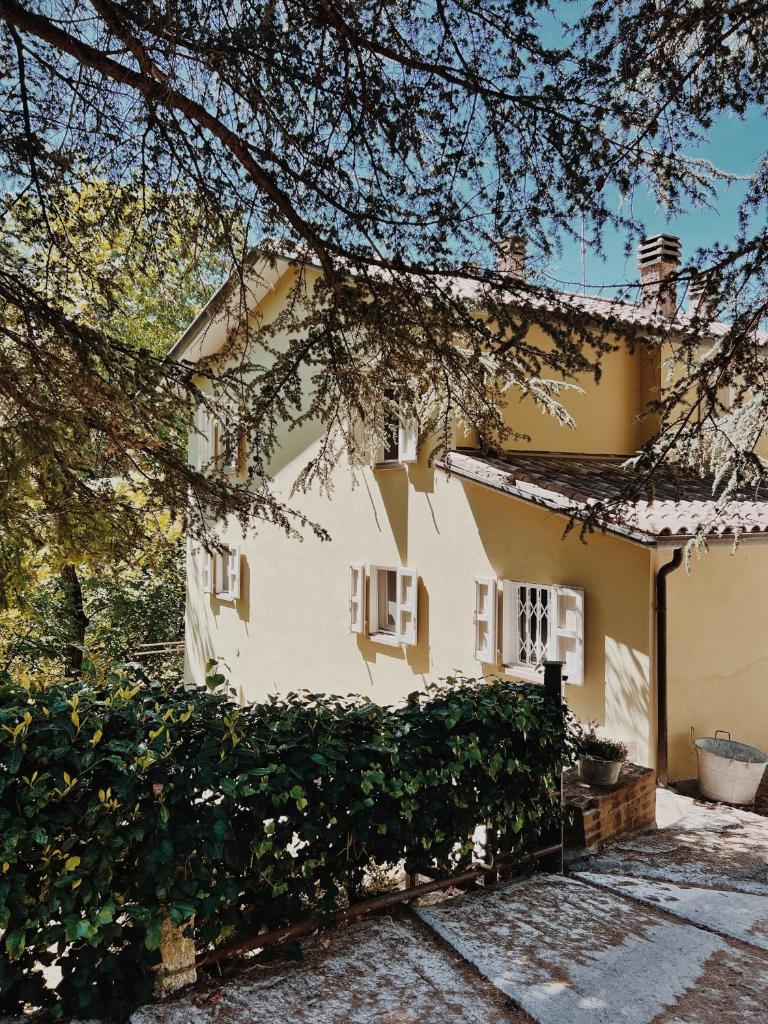 Casa immersa nelle colline romagnole photo 1