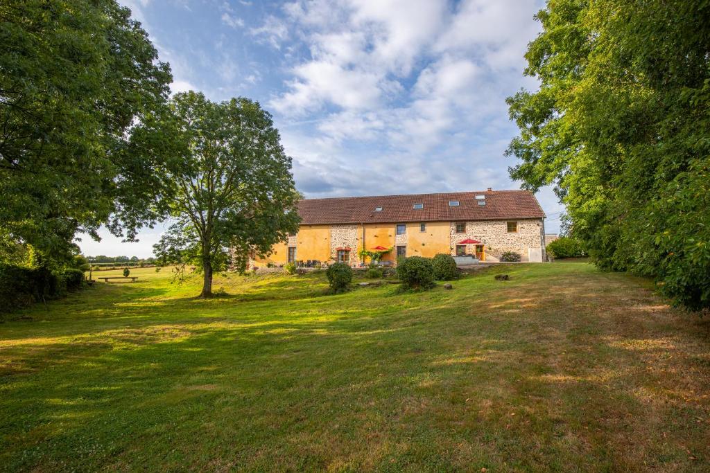 Chateau de la Grange photo 2