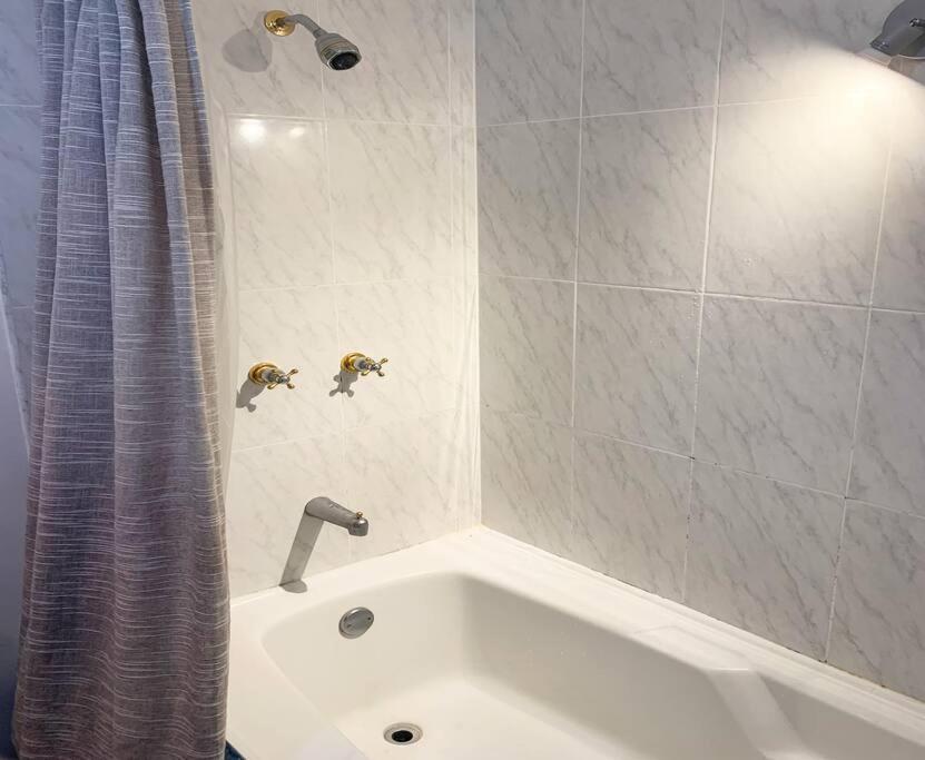 BEAUTIFUL and spacious HOUSE for family stay! photo 3