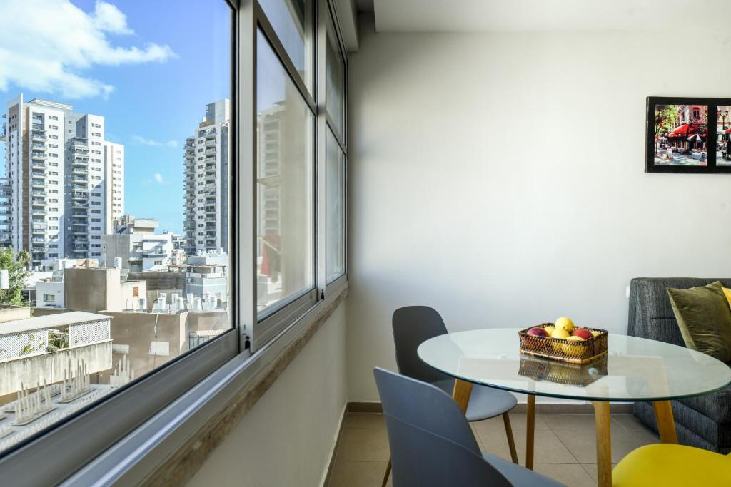 Simple Living in Netanya Center by Sea N' Rent photo 2