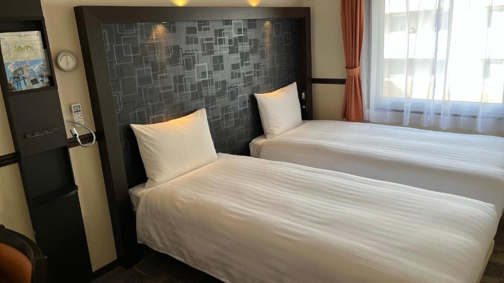 Toyoko Inn Tokyo Shinagawa Konan-guchi Tennozu Isle photo 3