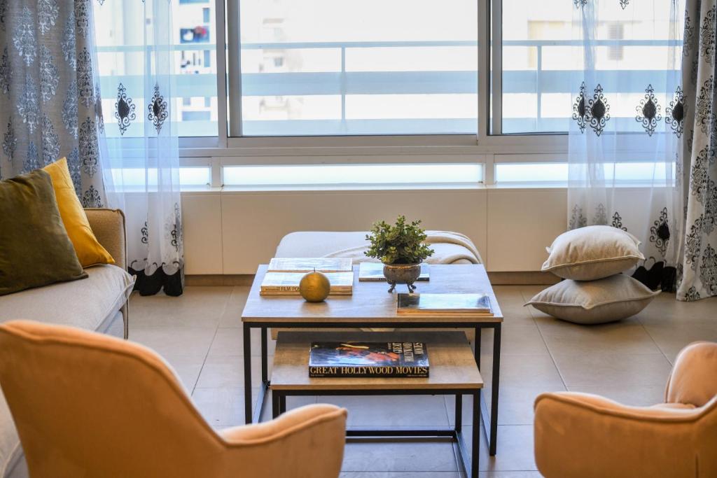 Comfy Haven in Netanya Center by Sea N' Rent photo 4