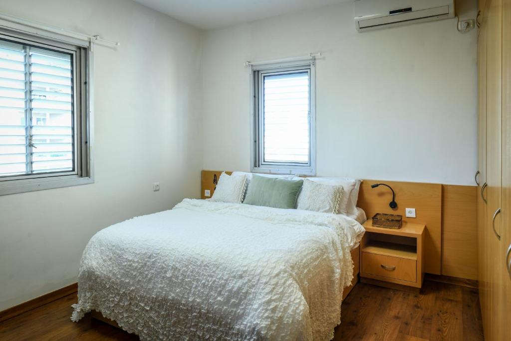 Comfy Haven in Netanya Center by Sea N' Rent photo 1
