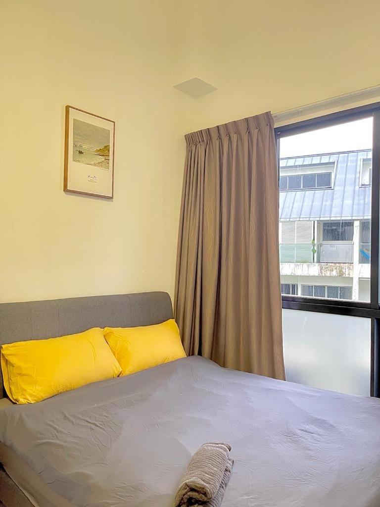 2 BR with city view near Subway in central photo 2