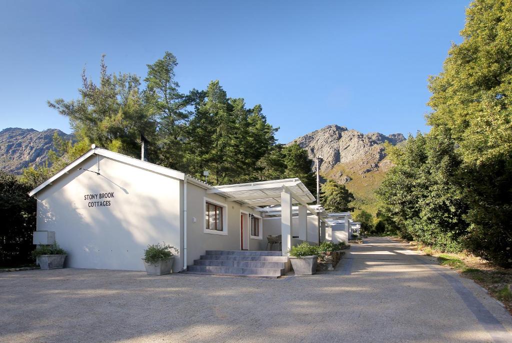 Stony Brook Cottages