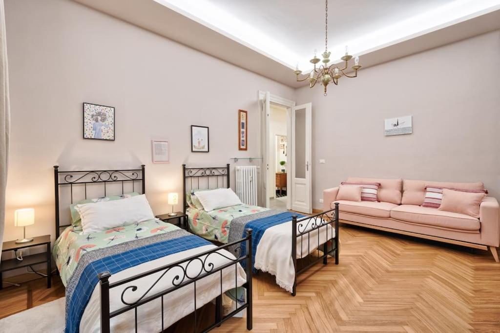 CASA AGNESE 5 min from MOLE ANTONELIANA - Tap to explore photos