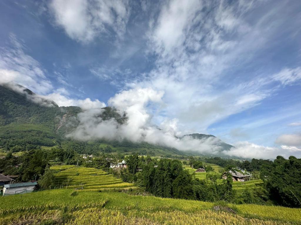 SaPa Hmong Streamside Homestay