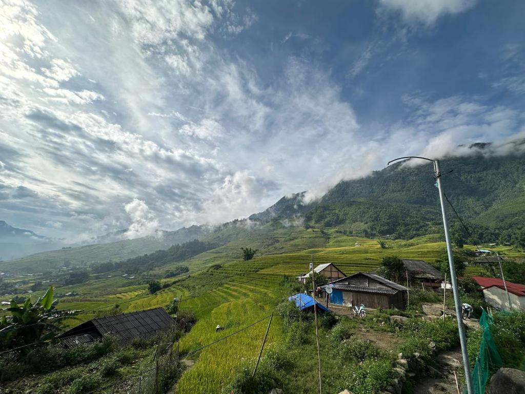 SaPa Hmong Streamside Homestay