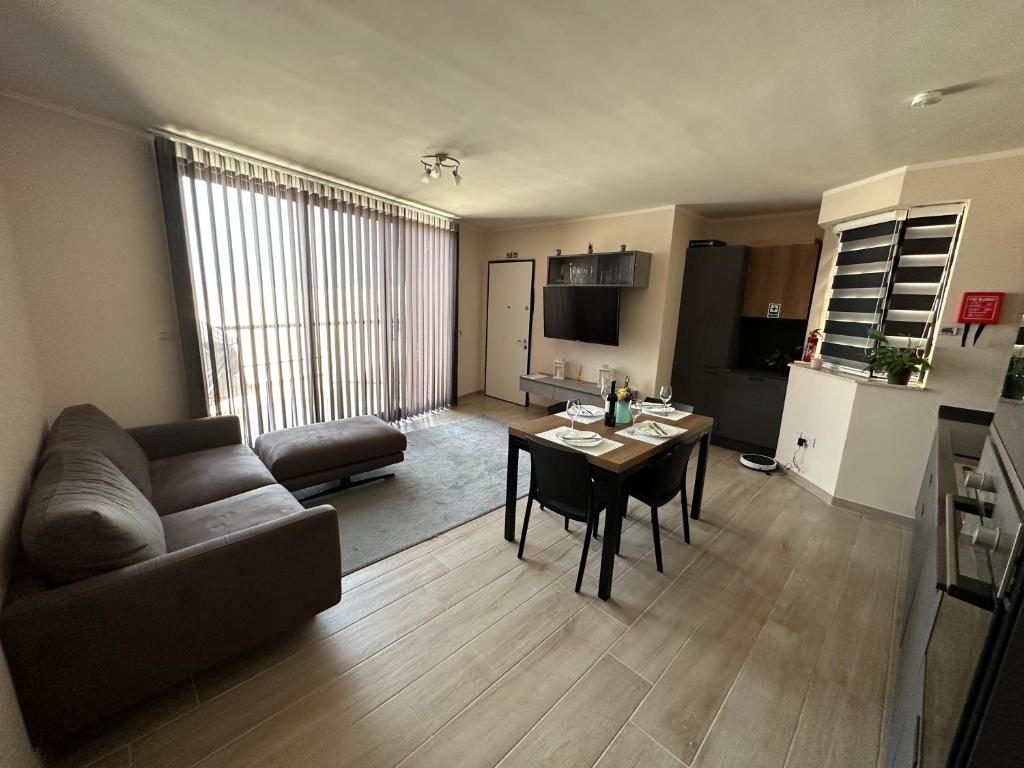 A Brand New Stunning Penthouse with BBQ area