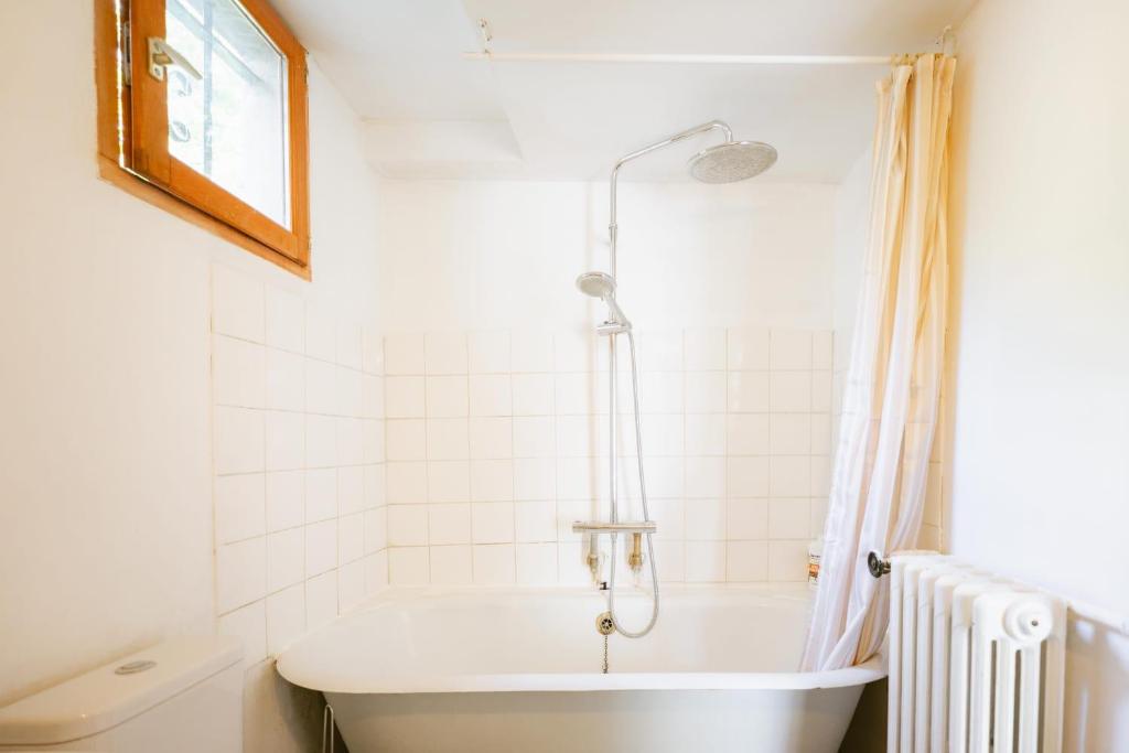 Cosy calme RER D - 10 min Parking gratuit sur place - Thumbnail image