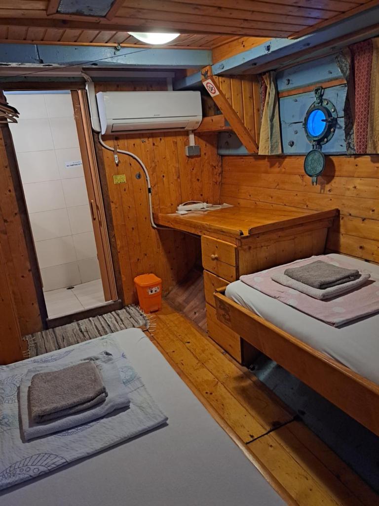 Boat & breakfast photo 1