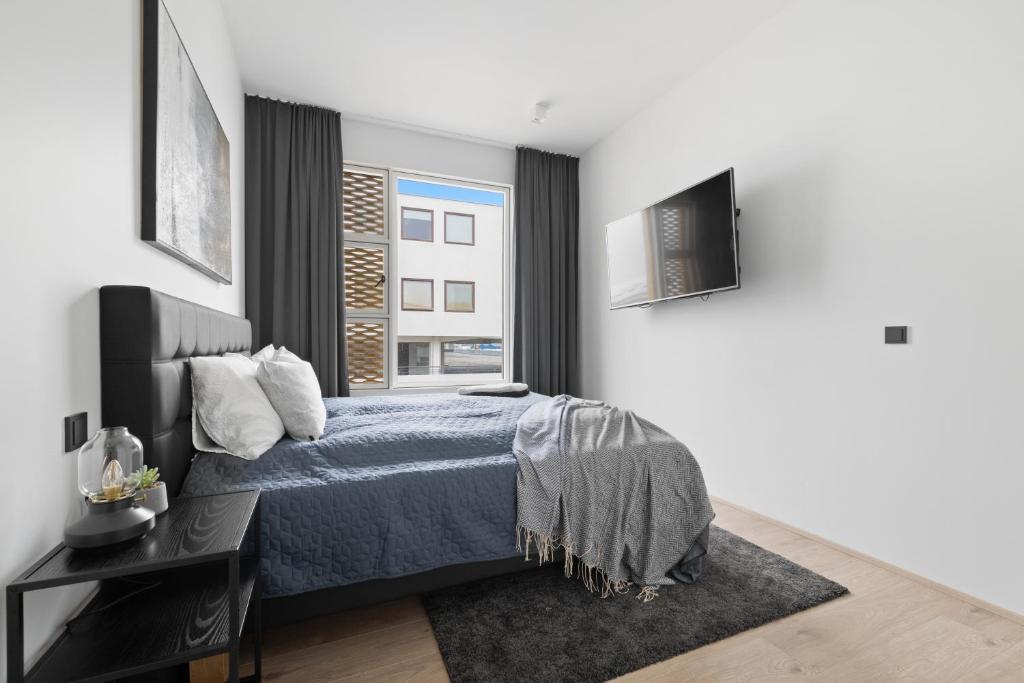 Venture Vacation-Stylish - Comfy City Center Oasis - Free Parking photo 2