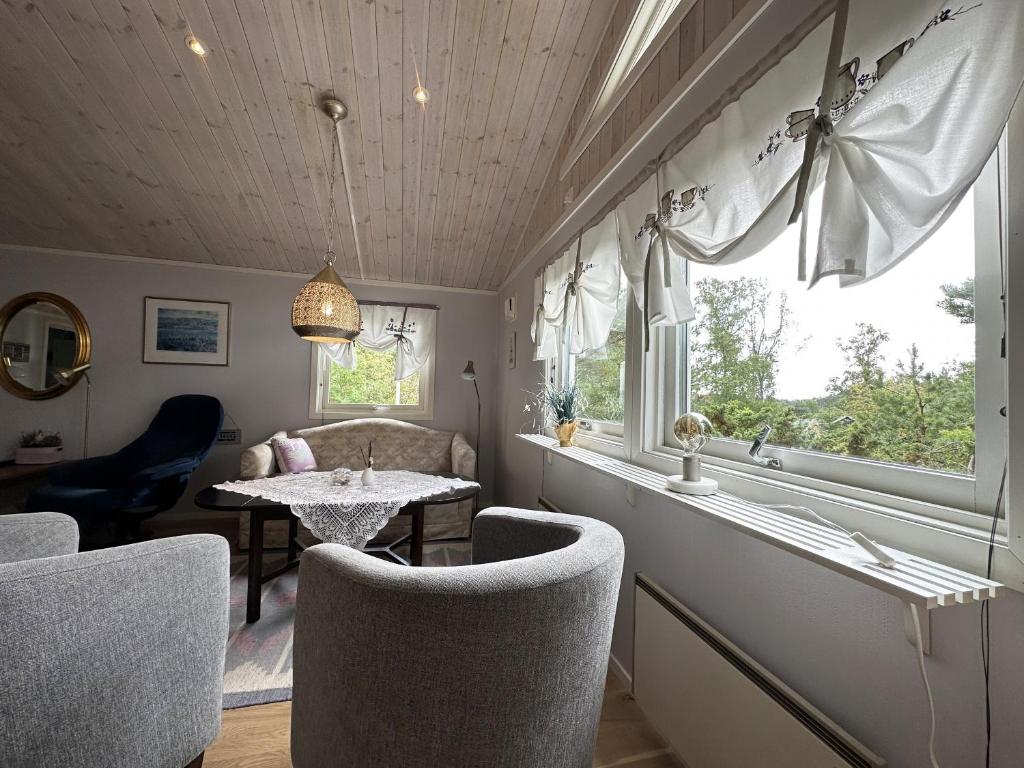 Mysig stuga med villastandard i Tanumshede photo 3