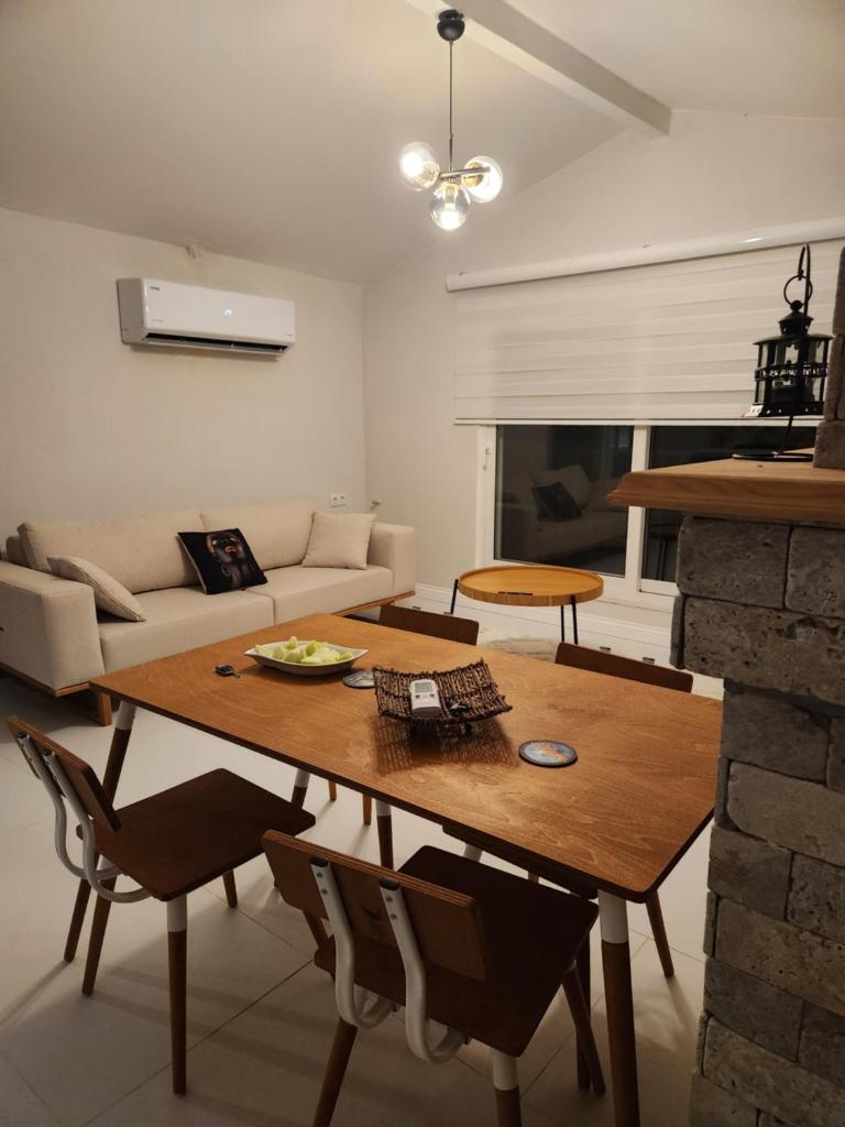 White coral house photo 1