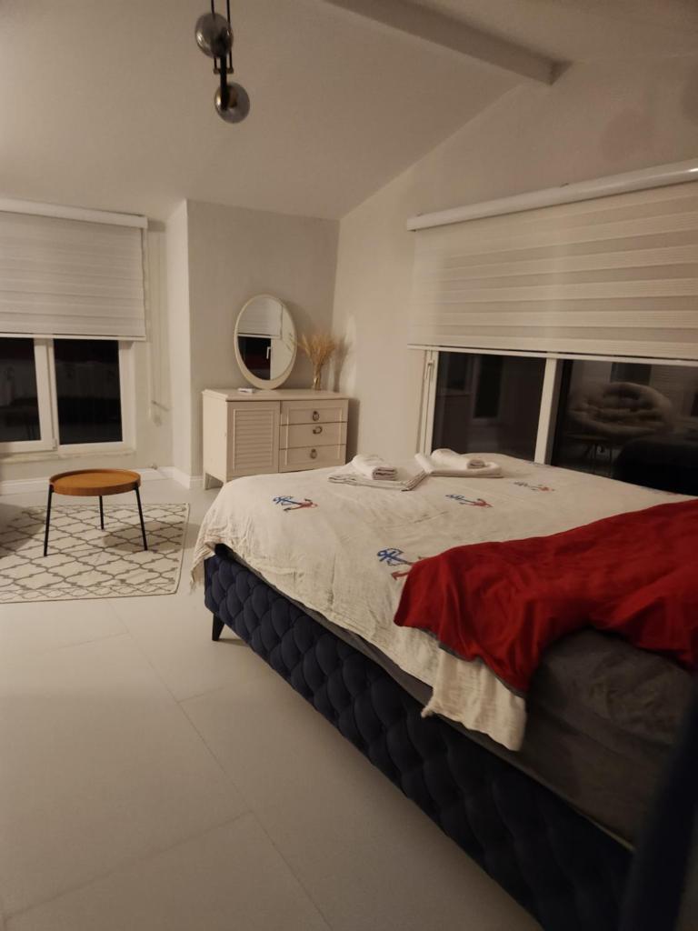 White coral house photo 3