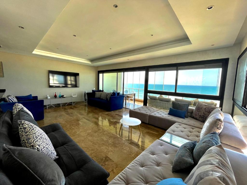 Appart de Luxe front de mer Prestigia Plage des Nations photo 3