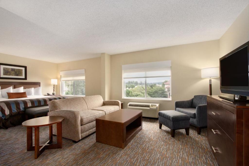 Wingate by Wyndham - Chattanooga photo 4